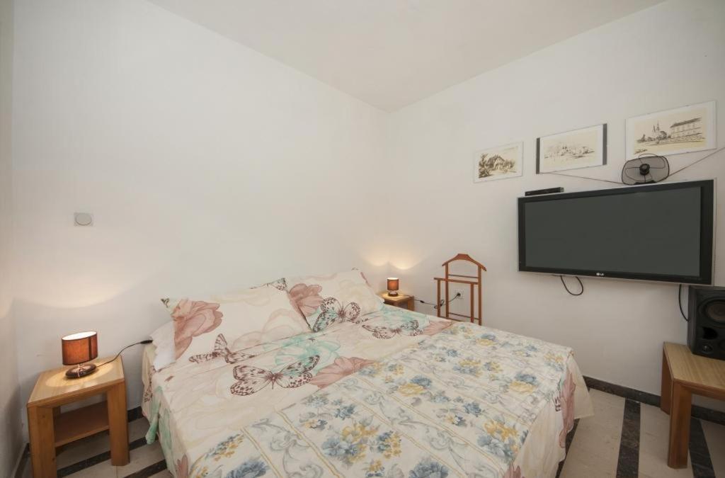 Apartments Kalajzic Pucisca Bagian luar foto