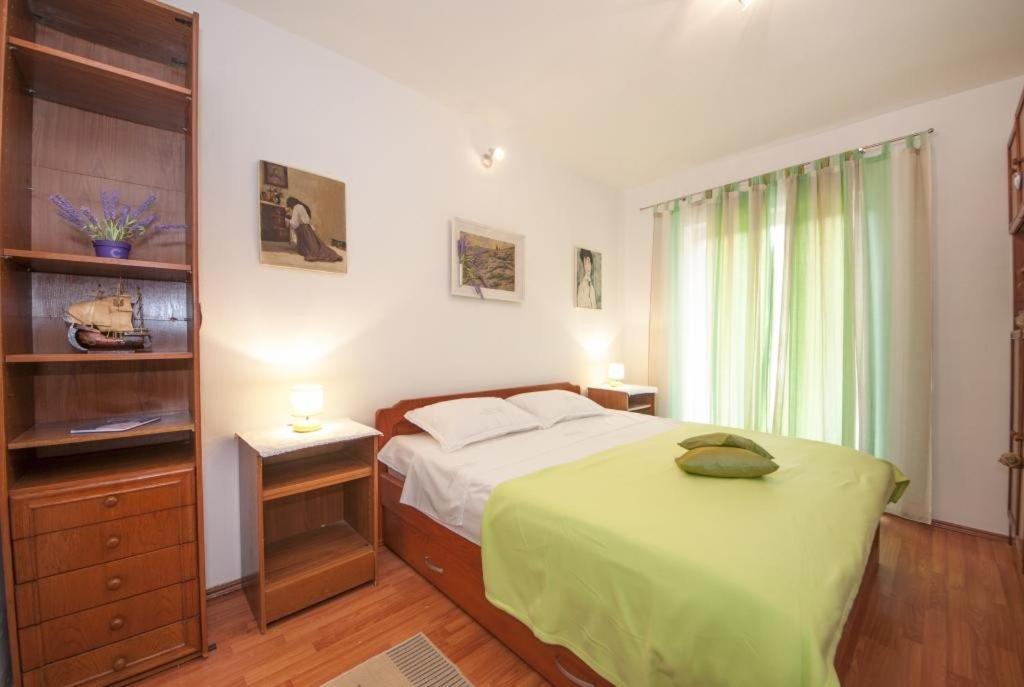 Apartments Kalajzic Pucisca Bagian luar foto