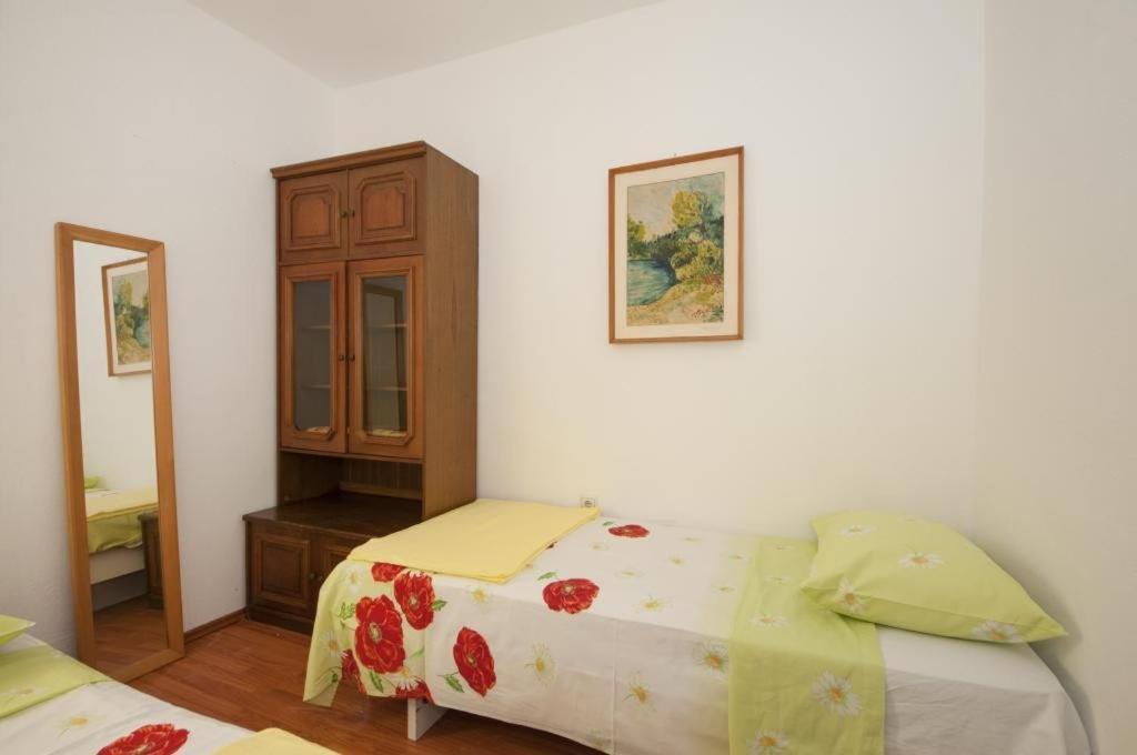 Apartments Kalajzic Pucisca Ruang foto