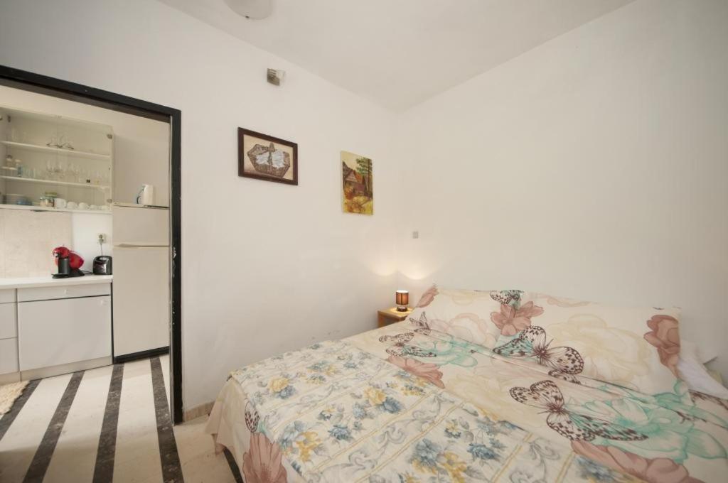 Apartments Kalajzic Pucisca Ruang foto